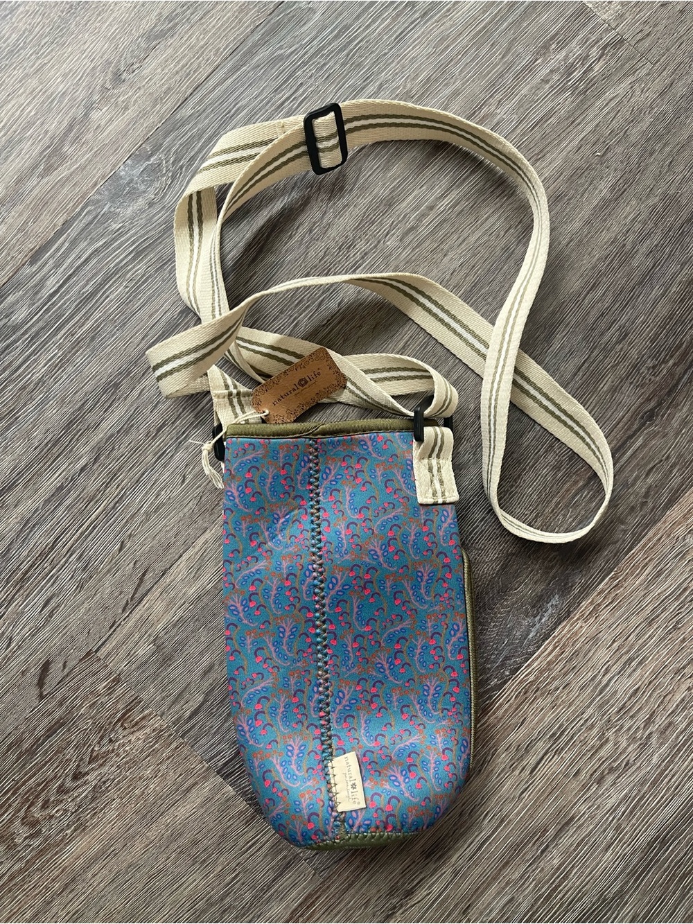 Natural Life | Water Bottle Cozy Carrier NWT
Bohemian Hiking Outdoors - Picture 3 of 5